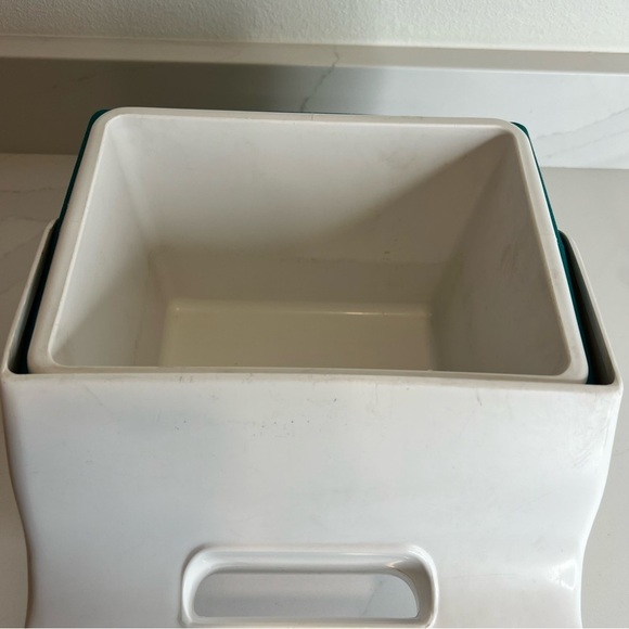 Vintage 90s Little Playmate Delux by Igloo Push Button Cooler - Green Purple - Picture 10 of 13